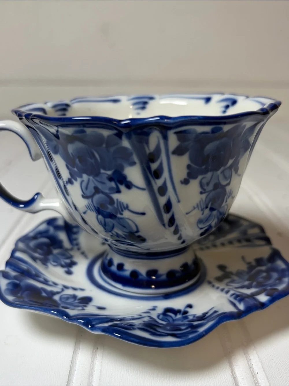 Vintage Russian Gzhel Porcelain Teacup and Saucer | Blue +White Floral - Picture 4 of 10
